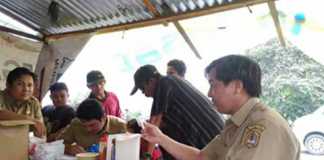 Kampanye Lawan Kaki Gajah di Warung Kopi