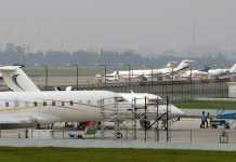 Ketika Konglomerat Tak Bisa  Lagi Leluasa Parkir Pesawat