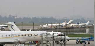 Ketika Konglomerat Tak Bisa Lagi Leluasa Parkir Pesawat