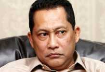 VONIS MATI BANDAR, UMPANKAN KE BUAYA