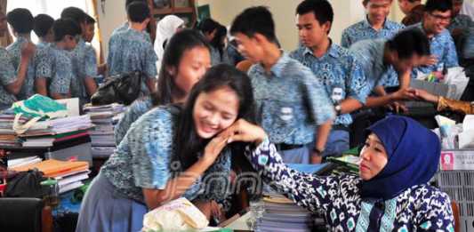 Tips Buat Pemda yang Kekurangan Guru
