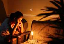 Warga Perbatasan Andalkan Genset dan Pelita