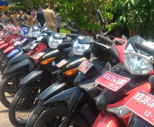 Sebagian Kendaraan Dinas Temuan BPK RI Sudah Ditarik