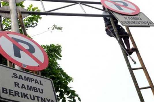 2016, Dishub Pasang Rambu Lalu-Lintas