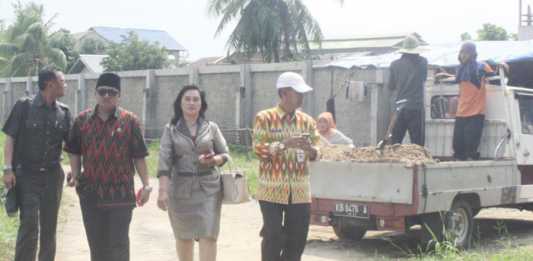 Bongkar Saja Pagarnya!