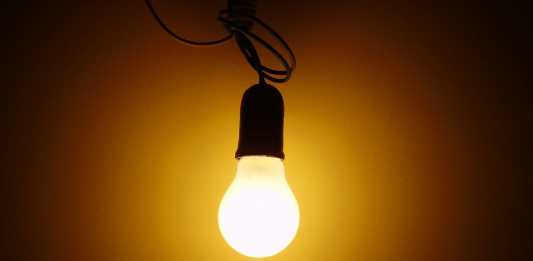 721.008 Rumah Tangga Tak Mampu Pasang Listrik