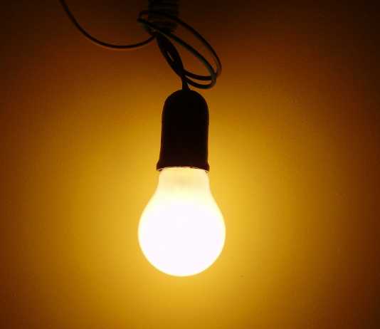 Sebelas Desa di Pinoh Utara Masih Gelap Gulita