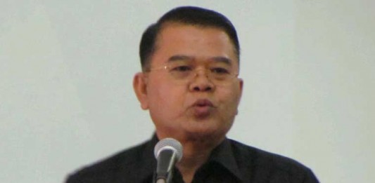 Pemda Beri Penghargaan pada Bidan Anik