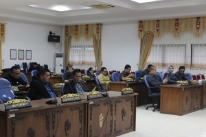 Anggota DPRD Sekadau menghadiri Sidang Paripurna Pengesahan APBD Kabupaten Sekadau Tahun Anggaran 2016