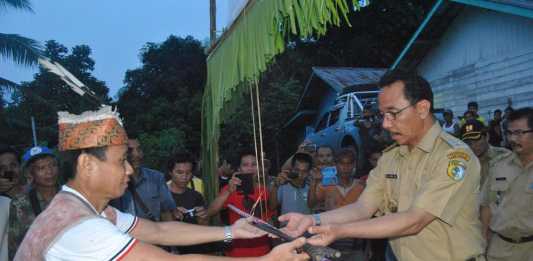 Jalan Antarkampung Perbatasan Diperlebar dan Dipermulus
