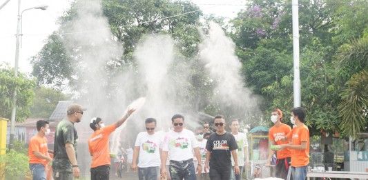 ‘Warna-Warni’ Hiasi Kota Sanggau