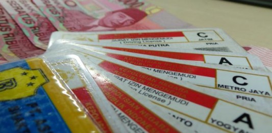 Menangis Mengharapkan SIM Gratis
