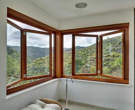 Menyiasati Bentuk Jendela