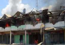 20 Menit, 15 Ruko Di Sekayam Ludes