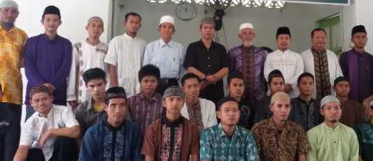 Tingkatkan Keimanan, Perkuat Silaturahmi