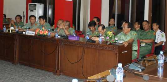 Tujuh Anggota Dewan Mangkir