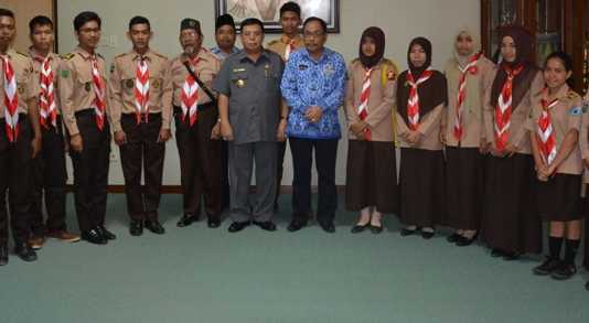 13 Pramuka Sekadau Dikirim ke Sulteng dan NTB