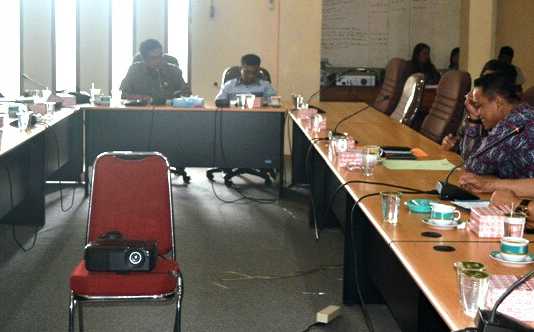 Perombakan SKPD Melawi Dinilai Cacat Hukum