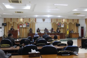 Suasana Sidang Paripurna Pengesahan APBD Kabupaten Sekadau Tahun Anggaran 2016 di Gedung DPRD Sekadau