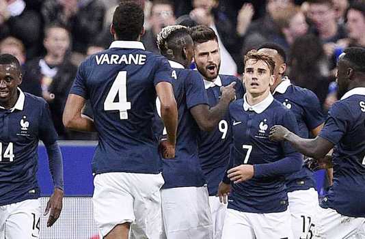 Prancis 2:0 Jerman Diwarnai Ledakan Bom