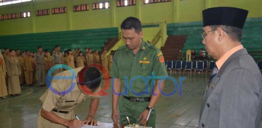 400 PNS Diambil Sumpah