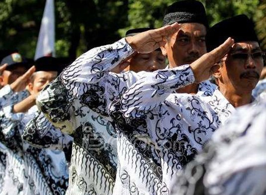 2019, Kalbar Krisis Guru