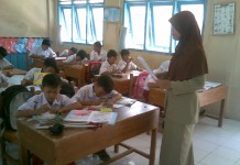 Jenjang Karir Guru Masih Sebatas Angan-angan