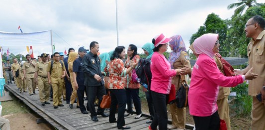 Desa Sungai Asam Wakili Kubu Raya Lomba P2WKSS