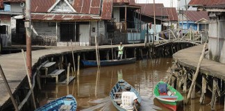 Stigma Kampong Beting, Salah Siapa?