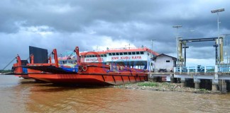 Tak Kantongi Izin Layar KMP Kubu Raya Disegel