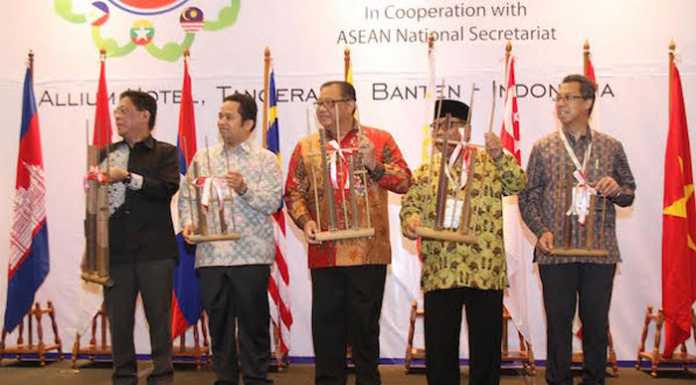 Hadapi MEA, Pengusaha Besar Jangan Caplok Usaha Kecil