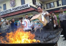 Sabu Rp1,6 M Dikubur Ratusan Bong Dibakar