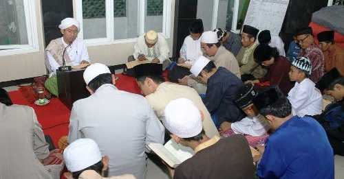 KH Jema’ie: Sedikit yang Mengikuti Jalan ke Surga