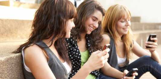 Pakai Smartphone Jangan Hanya untuk Pamer
