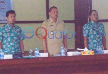 Gelar Sosialisasi Perizinan di Sandai dan Simpang Hulu