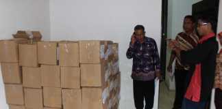 60 Pesekerja Lipat Surat Suara