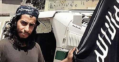 Otak Teror Paris Masih Berkeliaran