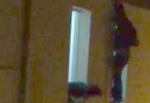 Wanita Hamil itu Bergelayut di Jendela, Tolooooong…