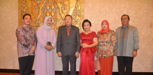 Bupati-Wabup Hadiri Open House Gubernur