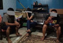 Kamar Kos Digerebek Masih Asyik Begituan