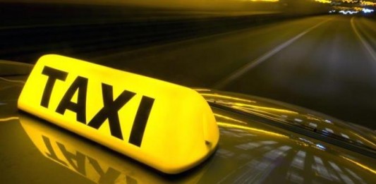 Dihantam Taksi Gelap Angkutan Umum Merana