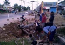 Penanaman Pipa PDAM Rusak Badan Jalan