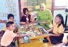 Resmikan Taman Bacaan Permata Bunda