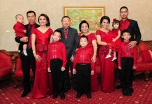 Melukis Kebahagiaan di Hari Natal