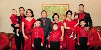 Melukis Kebahagiaan di Hari Natal