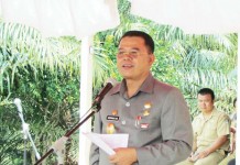 Natal Terakhir, Bupati Adrianus Minta Maaf