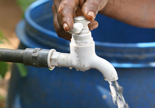 Tak Ada Hujan, Konsumsi Air Sungai