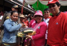 TP PKK Kalbar Gelar Pasar Murah