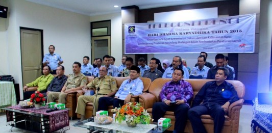 Bupati Hadiri Teleconference Hari Dharma Karyadhika