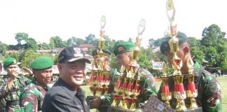 “Bersama Rakyat, TNI Kuat”